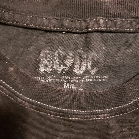 ACDC Cropped Tee - Picture 2 of 2